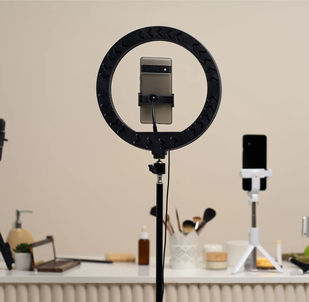 رینگ لایت حرفه‌ای وسکات مناسب نورپردازی سالن زیبایی | تجهیزات نورپردازی